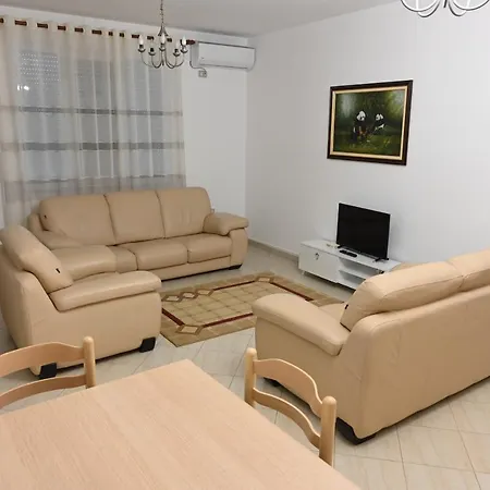 Iris Apartaments Sakes Exterior photo