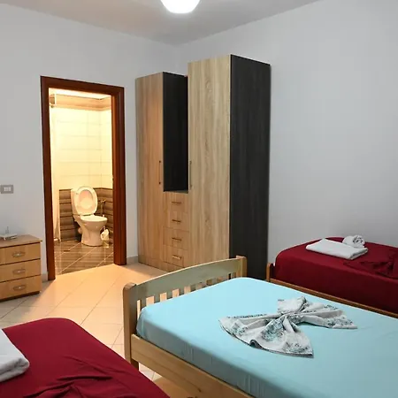 Iris Apartaments Sakes Exterior photo
