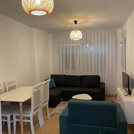 Iris Apartaments Sakes Exterior photo