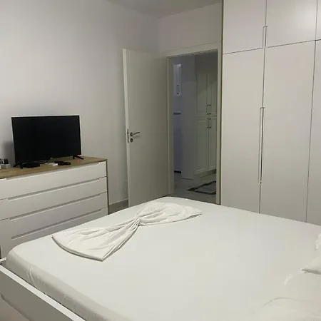 Iris Apartaments Sakes Exterior photo