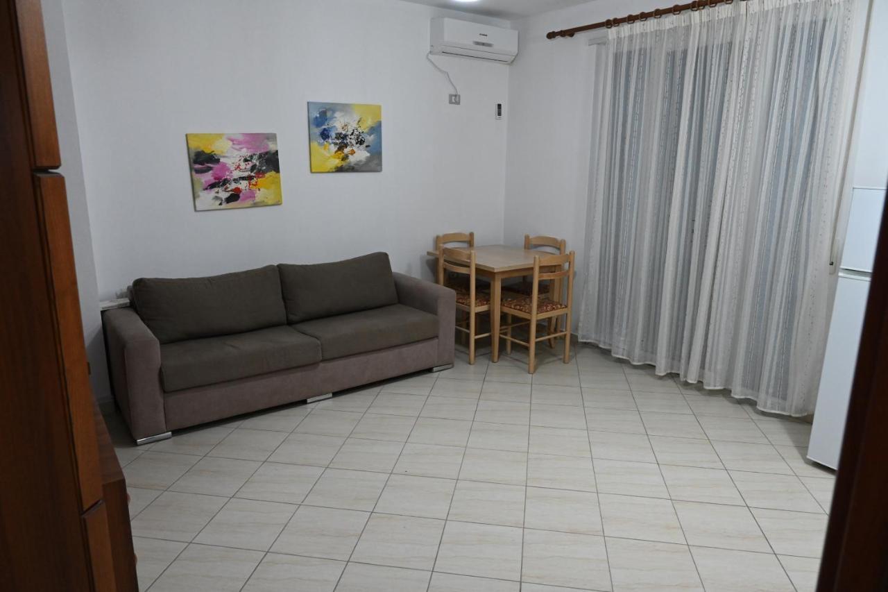 Iris Apartment